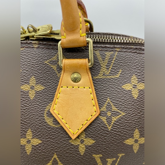 Louis Vuitton Alma Monogram HandBag - Picture 11 of 16
